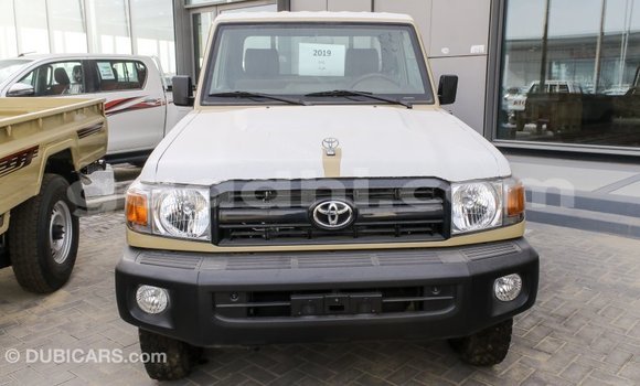 Buy Import Toyota Land Cruiser Beige Car in Import - Dubai in Somalia Buy Import Toyota Land Cruiser Beige Car in Import - Dubai in Somalia