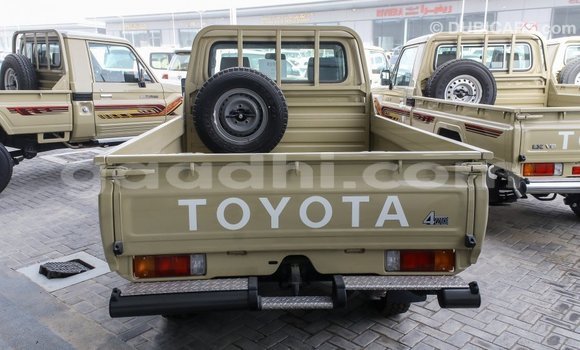 Buy Import Toyota Land Cruiser Beige Car in Import - Dubai in Somalia Buy Import Toyota Land Cruiser Beige Car in Import - Dubai in Somalia