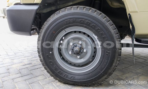 Buy Import Toyota Land Cruiser Beige Car in Import - Dubai in Somalia Buy Import Toyota Land Cruiser Beige Car in Import - Dubai in Somalia