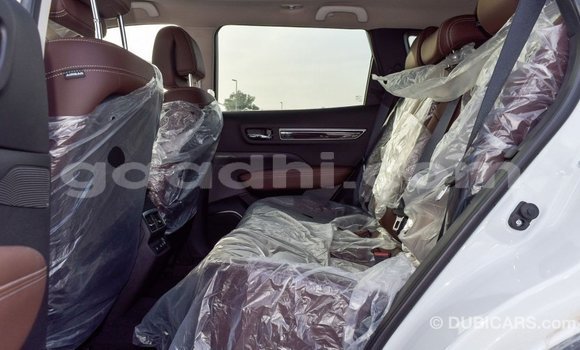 اشتري Imported Renault Koleos أبيض سيارة في Import - Dubai في الصومال اشتري Imported Renault Koleos أبيض سيارة في Import - Dubai في الصومال