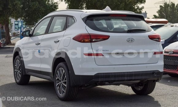 اشتري Imported Hyundai Tucson أبيض سيارة في Import - Dubai في الصومال اشتري Imported Hyundai Tucson أبيض سيارة في Import - Dubai في الصومال
