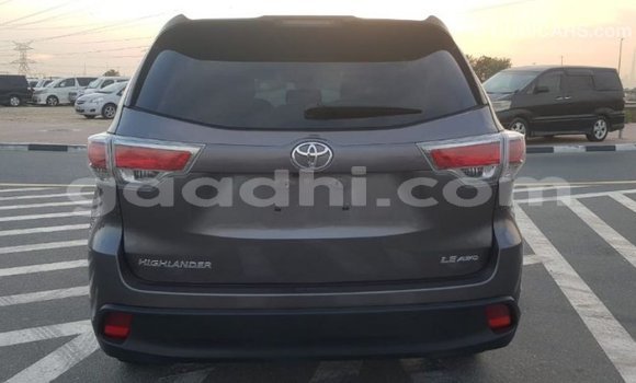 ይግዙ Imported Toyota Highlander ሌላ መኪና በ Import - Dubai በ ሶማሊያ ይግዙ Imported Toyota Highlander ሌላ መኪና በ Import - Dubai በ ሶማሊያ
