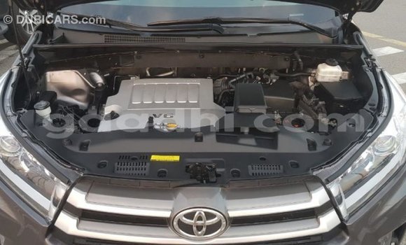 ይግዙ Imported Toyota Highlander ሌላ መኪና በ Import - Dubai በ ሶማሊያ ይግዙ Imported Toyota Highlander ሌላ መኪና በ Import - Dubai በ ሶማሊያ
