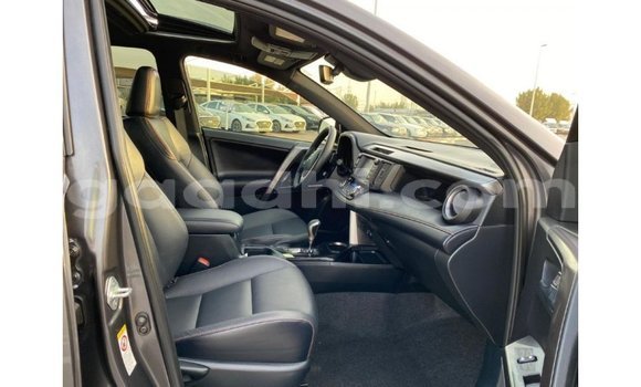 Buy Import Toyota HiAce Other Truck in Import - Dubai in Somalia Buy Import Toyota HiAce Other Truck in Import - Dubai in Somalia