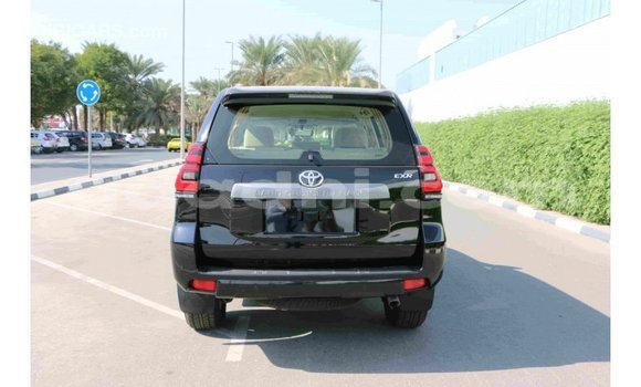 Nunua Imported Toyota Prado Nyeusi Gari ndani ya Import - Dubai nchini Somalia Nunua Imported Toyota Prado Nyeusi Gari ndani ya Import - Dubai nchini Somalia