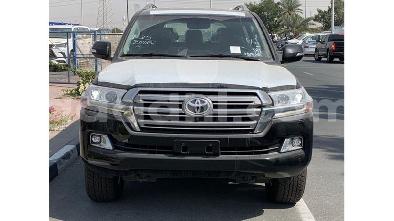 Big with watermark toyota land cruiser somalia import dubai 4273