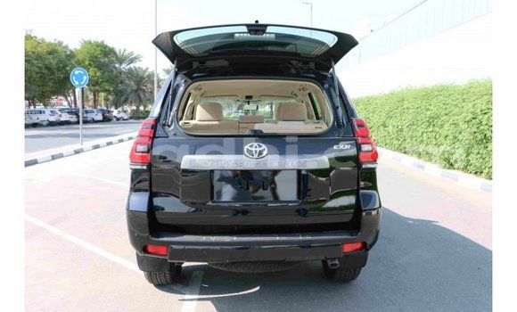 Nunua Imported Toyota Prado Nyeusi Gari ndani ya Import - Dubai nchini Somalia Nunua Imported Toyota Prado Nyeusi Gari ndani ya Import - Dubai nchini Somalia