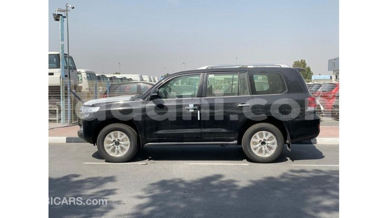 Big with watermark toyota land cruiser somalia import dubai 4273