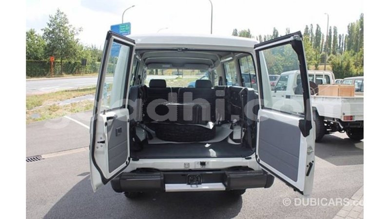 Big with watermark toyota land cruiser somalia import dubai 4274