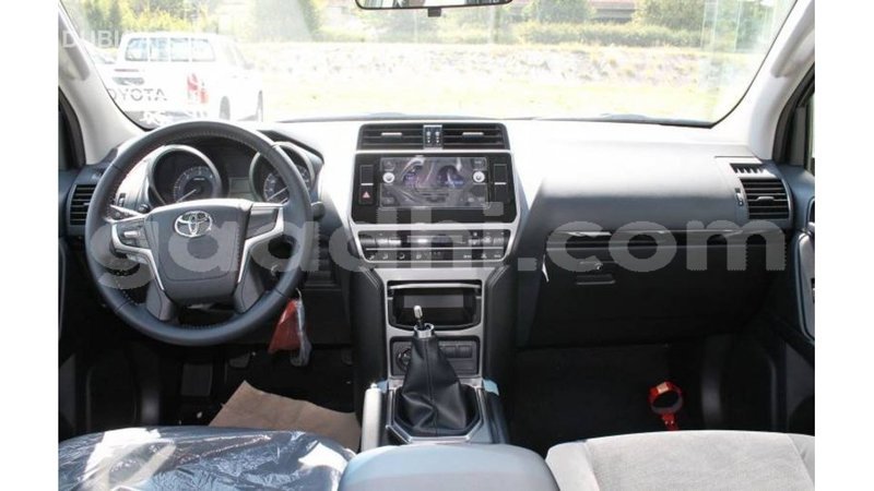 Big with watermark toyota hilux somalia import dubai 4275