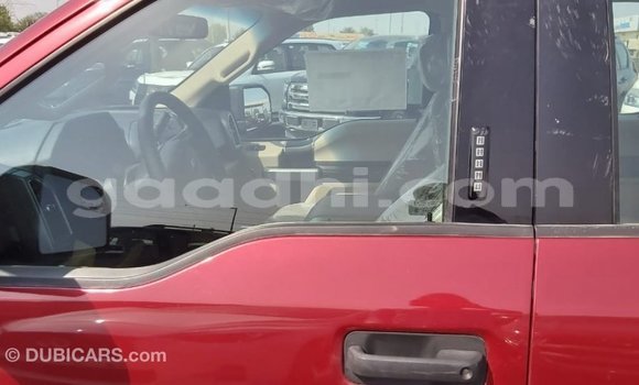 Acheter Import Voiture Ford Club Wagon Rouge à Import - Dubai, Somalie Acheter Import Voiture Ford Club Wagon Rouge à Import - Dubai, Somalie