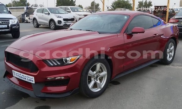 Acheter Import Voiture Ford Mustang Rouge à Import - Dubai, Somalie Acheter Import Voiture Ford Mustang Rouge à Import - Dubai, Somalie