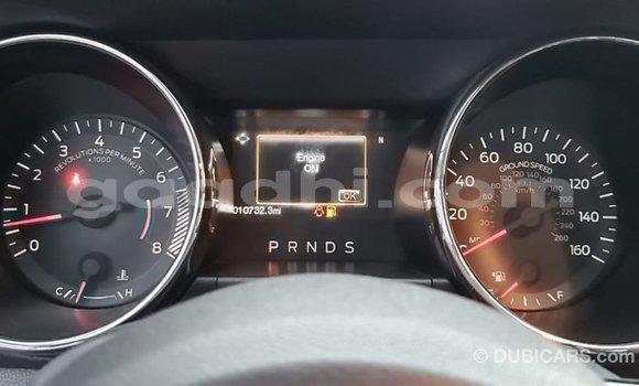 Acheter Import Voiture Ford Mustang Rouge à Import - Dubai, Somalie Acheter Import Voiture Ford Mustang Rouge à Import - Dubai, Somalie