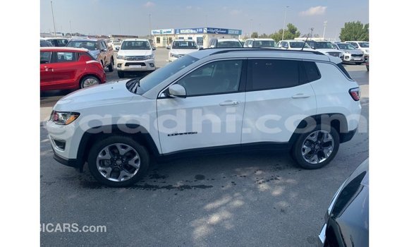 Acheter Import Voiture Jeep Compass Blanc à Import - Dubai, Somalie Acheter Import Voiture Jeep Compass Blanc à Import - Dubai, Somalie