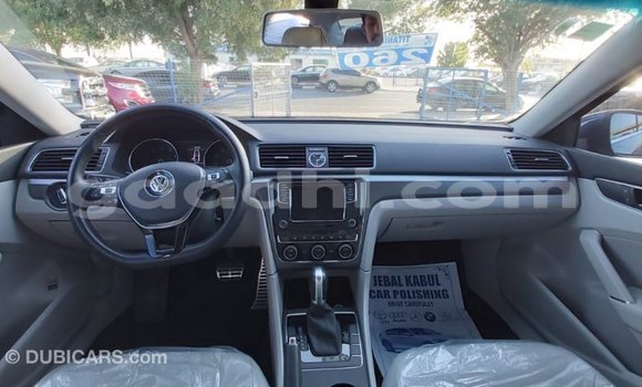 Acheter Import Voiture Volkswagen Passat Bleu à Import - Dubai, Somalie Acheter Import Voiture Volkswagen Passat Bleu à Import - Dubai, Somalie