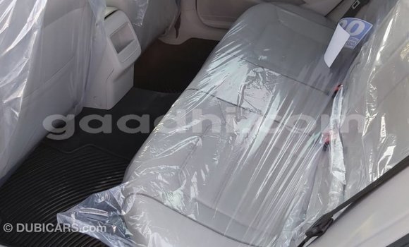 Acheter Import Voiture Volkswagen Passat Bleu à Import - Dubai, Somalie Acheter Import Voiture Volkswagen Passat Bleu à Import - Dubai, Somalie