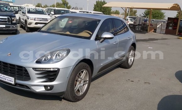 Acheter Import Voiture Porsche Macan Autre à Import - Dubai, Somalie Acheter Import Voiture Porsche Macan Autre à Import - Dubai, Somalie