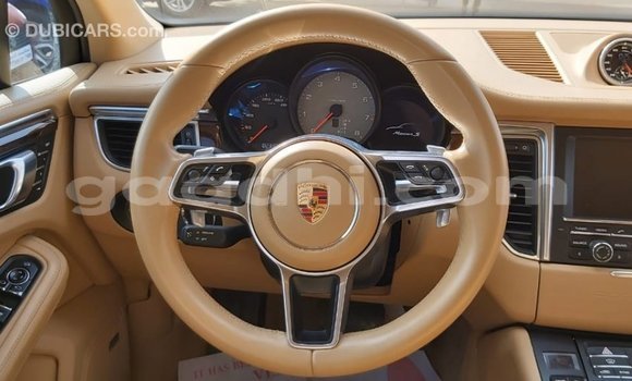 Acheter Import Voiture Porsche Macan Autre à Import - Dubai, Somalie Acheter Import Voiture Porsche Macan Autre à Import - Dubai, Somalie