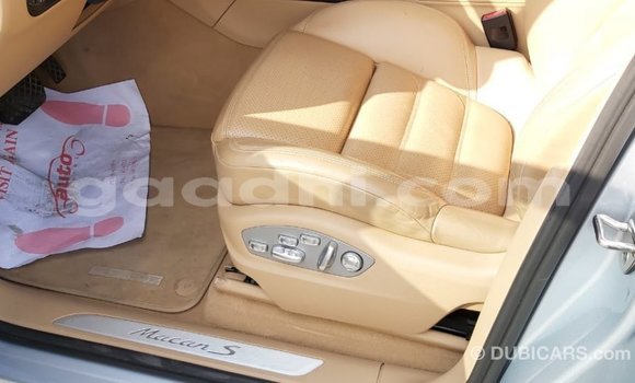 Acheter Import Voiture Porsche Macan Autre à Import - Dubai, Somalie Acheter Import Voiture Porsche Macan Autre à Import - Dubai, Somalie
