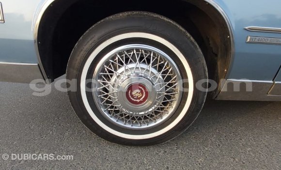 Acheter Import Voiture Cadillac Eldorado Bleu à Import - Dubai, Somalie Acheter Import Voiture Cadillac Eldorado Bleu à Import - Dubai, Somalie