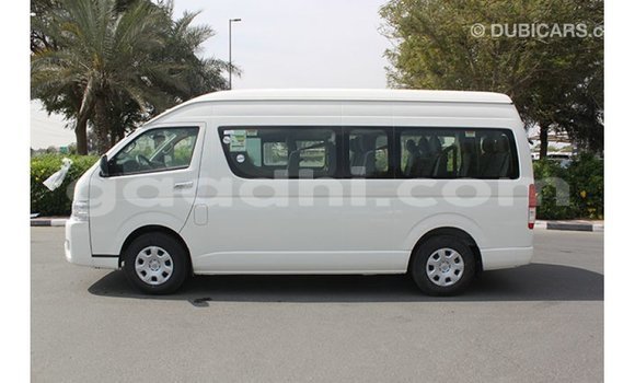 Nunua Imported Toyota Hiace Nyeupe Gari ndani ya Import - Dubai nchini Somalia Nunua Imported Toyota Hiace Nyeupe Gari ndani ya Import - Dubai nchini Somalia