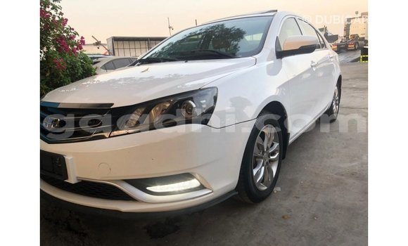 Acheter Import Voiture Geely Emgrand 7 Blanc à Import - Dubai, Somalie Acheter Import Voiture Geely Emgrand 7 Blanc à Import - Dubai, Somalie