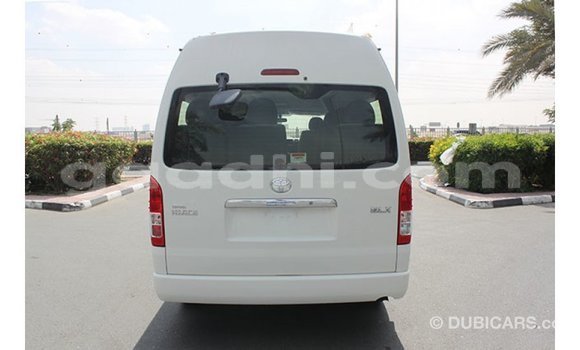 Nunua Imported Toyota Hiace Nyeupe Gari ndani ya Import - Dubai nchini Somalia Nunua Imported Toyota Hiace Nyeupe Gari ndani ya Import - Dubai nchini Somalia