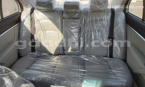 Acheter Import Voiture Geely Emgrand 7 Blanc à Import - Dubai, Somalie Acheter Import Voiture Geely Emgrand 7 Blanc à Import - Dubai, Somalie