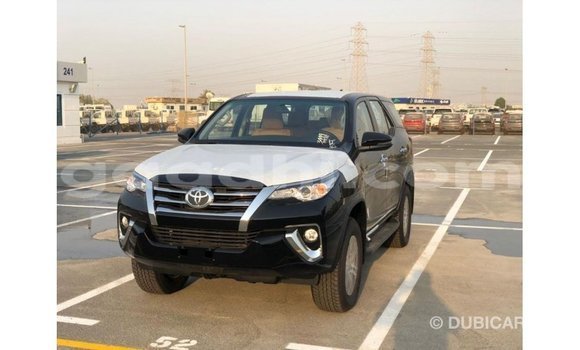 ይግዙ Imported Toyota Fortuner ጥቁር መኪና በ Import - Dubai በ ሶማሊያ ይግዙ Imported Toyota Fortuner ጥቁር መኪና በ Import - Dubai በ ሶማሊያ