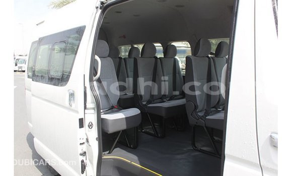 Nunua Imported Toyota Hiace Nyeupe Gari ndani ya Import - Dubai nchini Somalia Nunua Imported Toyota Hiace Nyeupe Gari ndani ya Import - Dubai nchini Somalia