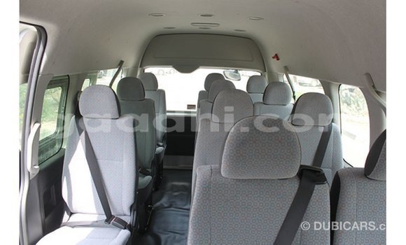 Nunua Imported Toyota Hiace Nyeupe Gari ndani ya Import - Dubai nchini Somalia Nunua Imported Toyota Hiace Nyeupe Gari ndani ya Import - Dubai nchini Somalia