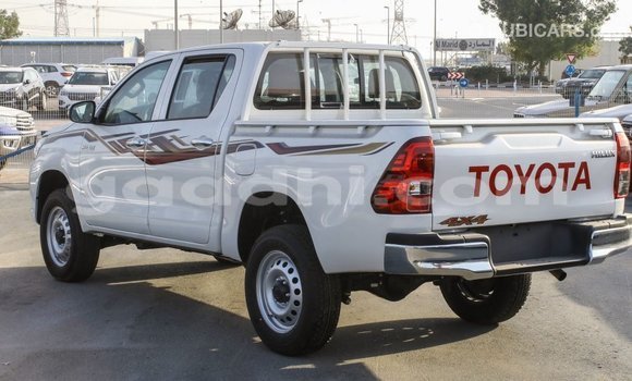 Buy Import Toyota Hilux White Car in Import - Dubai in Somalia Buy Import Toyota Hilux White Car in Import - Dubai in Somalia