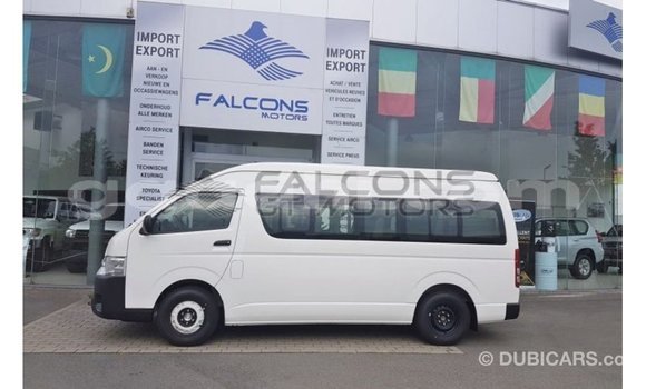اشتري Imported Toyota Hiace أبيض سيارة في Import - Dubai في الصومال اشتري Imported Toyota Hiace أبيض سيارة في Import - Dubai في الصومال