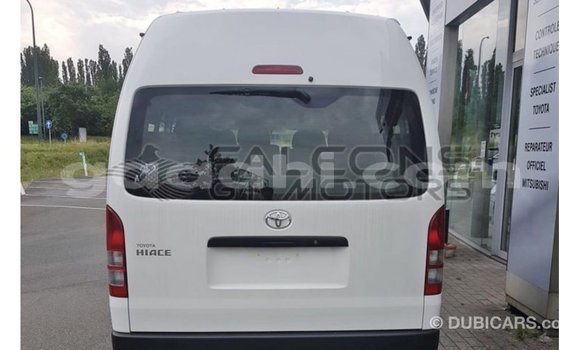 اشتري Imported Toyota Hiace أبيض سيارة في Import - Dubai في الصومال اشتري Imported Toyota Hiace أبيض سيارة في Import - Dubai في الصومال