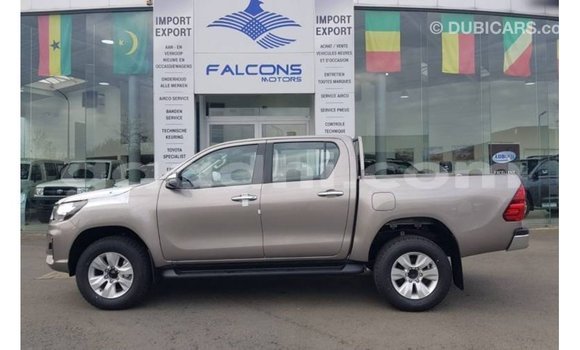 Nunua Imported Toyota Hilux Brown Gari ndani ya Import - Dubai nchini Somalia Nunua Imported Toyota Hilux Brown Gari ndani ya Import - Dubai nchini Somalia