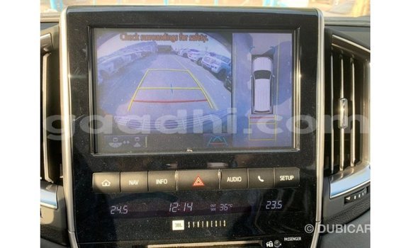 ይግዙ Imported Toyota Land Cruiser ጥቁር መኪና በ Import - Dubai በ ሶማሊያ ይግዙ Imported Toyota Land Cruiser ጥቁር መኪና በ Import - Dubai በ ሶማሊያ