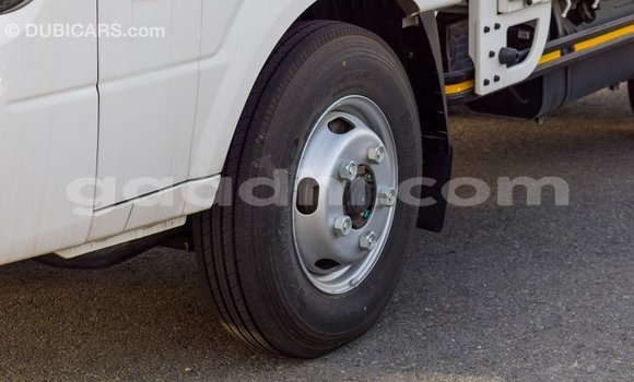 اشتري Imported Kia Carens أبيض سيارة في Import - Dubai في الصومال اشتري Imported Kia Carens أبيض سيارة في Import - Dubai في الصومال