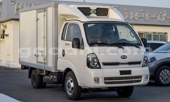 Acheter Import Voiture Kia K3 Blanc à Import - Dubai, Somalie Acheter Import Voiture Kia K3 Blanc à Import - Dubai, Somalie