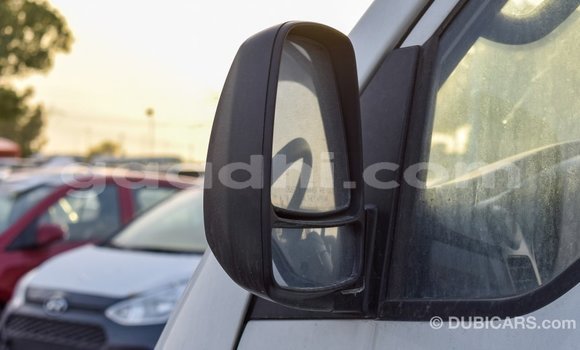 Acheter Import Voiture Kia K3 Blanc à Import - Dubai, Somalie Acheter Import Voiture Kia K3 Blanc à Import - Dubai, Somalie