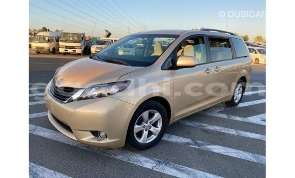 ይግዙ Imported Toyota Sienna ሌላ መኪና በ Import - Dubai በ ሶማሊያ ይግዙ Imported Toyota Sienna ሌላ መኪና በ Import - Dubai በ ሶማሊያ