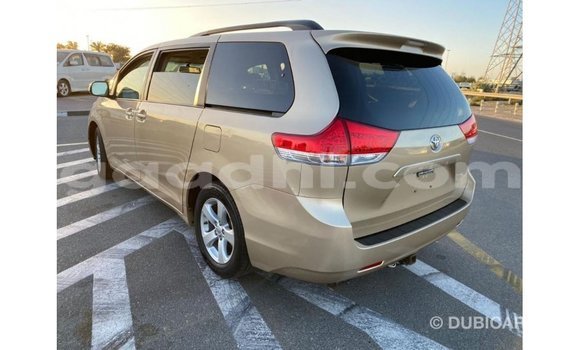 ይግዙ Imported Toyota Sienna ሌላ መኪና በ Import - Dubai በ ሶማሊያ ይግዙ Imported Toyota Sienna ሌላ መኪና በ Import - Dubai በ ሶማሊያ