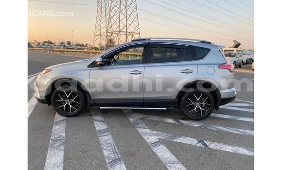 ይግዙ Imported Toyota HiAce ሌላ የጭነት መኪና በ Import - Dubai በ ሶማሊያ ይግዙ Imported Toyota HiAce ሌላ የጭነት መኪና በ Import - Dubai በ ሶማሊያ