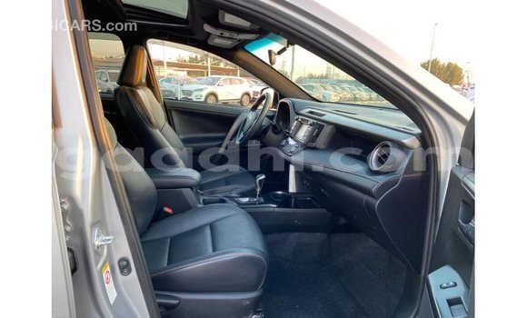 ይግዙ Imported Toyota HiAce ሌላ የጭነት መኪና በ Import - Dubai በ ሶማሊያ ይግዙ Imported Toyota HiAce ሌላ የጭነት መኪና በ Import - Dubai በ ሶማሊያ