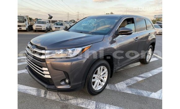 اشتري Imported Toyota Highlander آخر سيارة في Import - Dubai في الصومال اشتري Imported Toyota Highlander آخر سيارة في Import - Dubai في الصومال