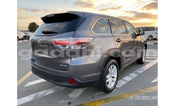 اشتري Imported Toyota Highlander آخر سيارة في Import - Dubai في الصومال اشتري Imported Toyota Highlander آخر سيارة في Import - Dubai في الصومال