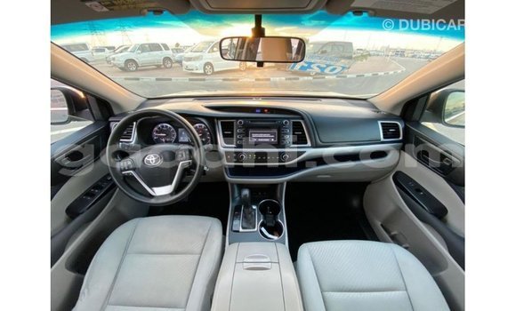 اشتري Imported Toyota Highlander آخر سيارة في Import - Dubai في الصومال اشتري Imported Toyota Highlander آخر سيارة في Import - Dubai في الصومال