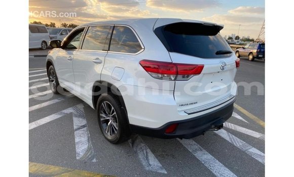 Buy Import Toyota Highlander White Car in Import - Dubai in Somalia Buy Import Toyota Highlander White Car in Import - Dubai in Somalia