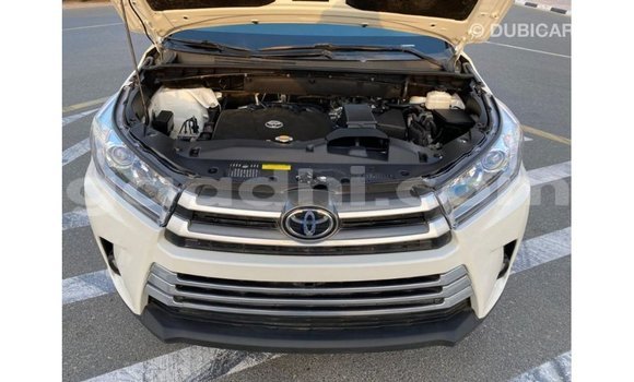 Buy Import Toyota Highlander White Car in Import - Dubai in Somalia Buy Import Toyota Highlander White Car in Import - Dubai in Somalia