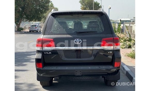 Nunua Imported Toyota Land Cruiser Nyeusi Gari ndani ya Import - Dubai nchini Somalia Nunua Imported Toyota Land Cruiser Nyeusi Gari ndani ya Import - Dubai nchini Somalia