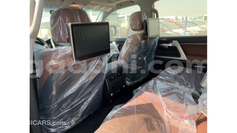 Big with watermark toyota land cruiser somalia import dubai 4343